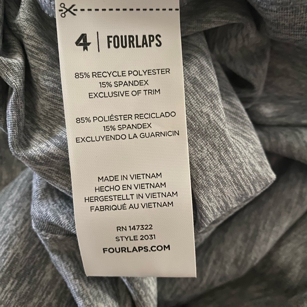 Fourlaps Robe - Picture 6 of 7